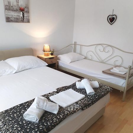 Apartments"Nika" With Private Pool Galovac (Zadar) Exterior foto