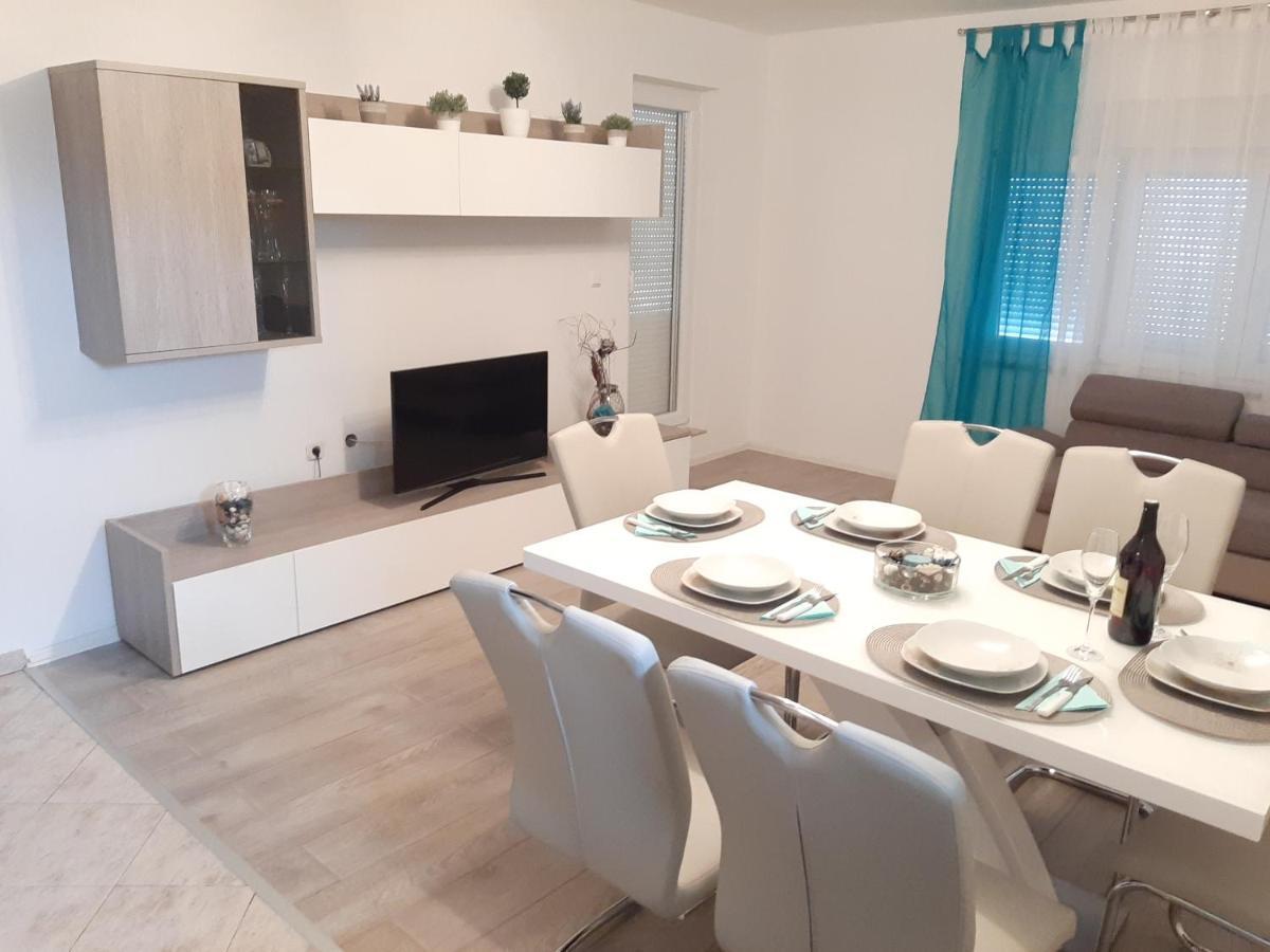 Apartments"Nika" With Private Pool Galovac (Zadar) Exterior foto